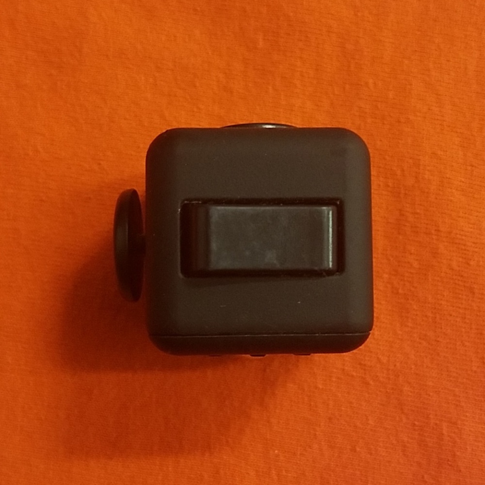 Fidget cube - Picture 3 of 6